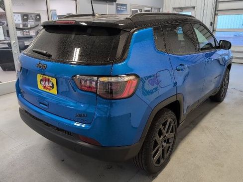 New 2026 Jeep Compass Limited image 5