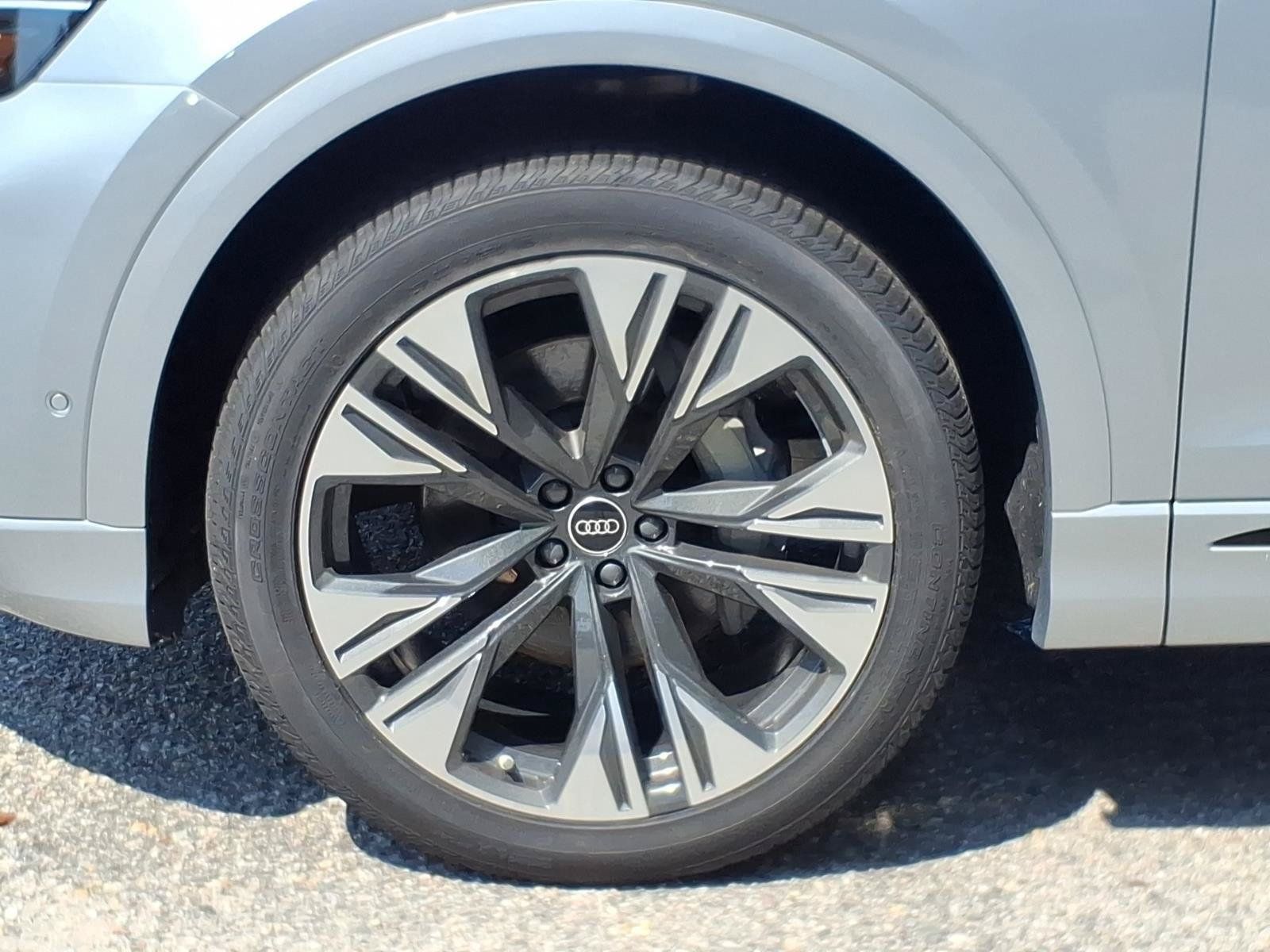 Certified 2025 Audi Q8 Premium Plus w/ Premium Plus Package AWD/4WD image 4