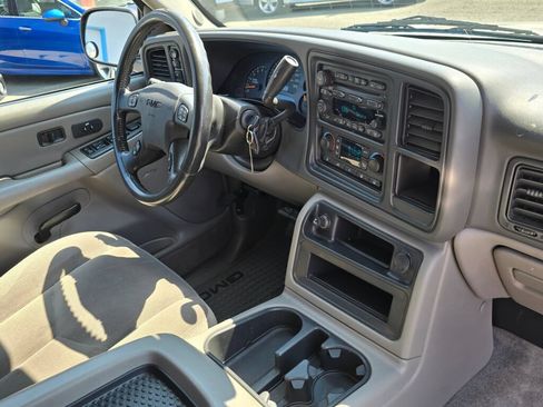 Used 2004 GMC Yukon SLE w/ Sound System Plus Package AWD/4WD image 10