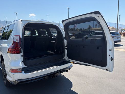 Used 2020 Lexus GX 460 Premium AWD/4WD image 16