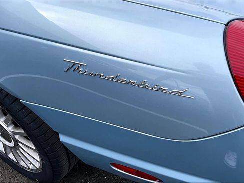 Used 2004 Ford Thunderbird Deluxe image 25