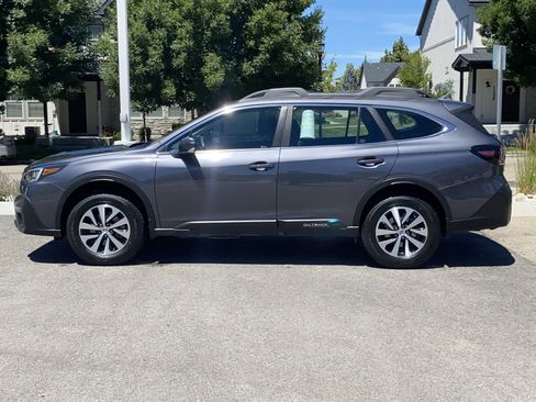 Used 2020 Subaru Outback AWD/4WD image 3