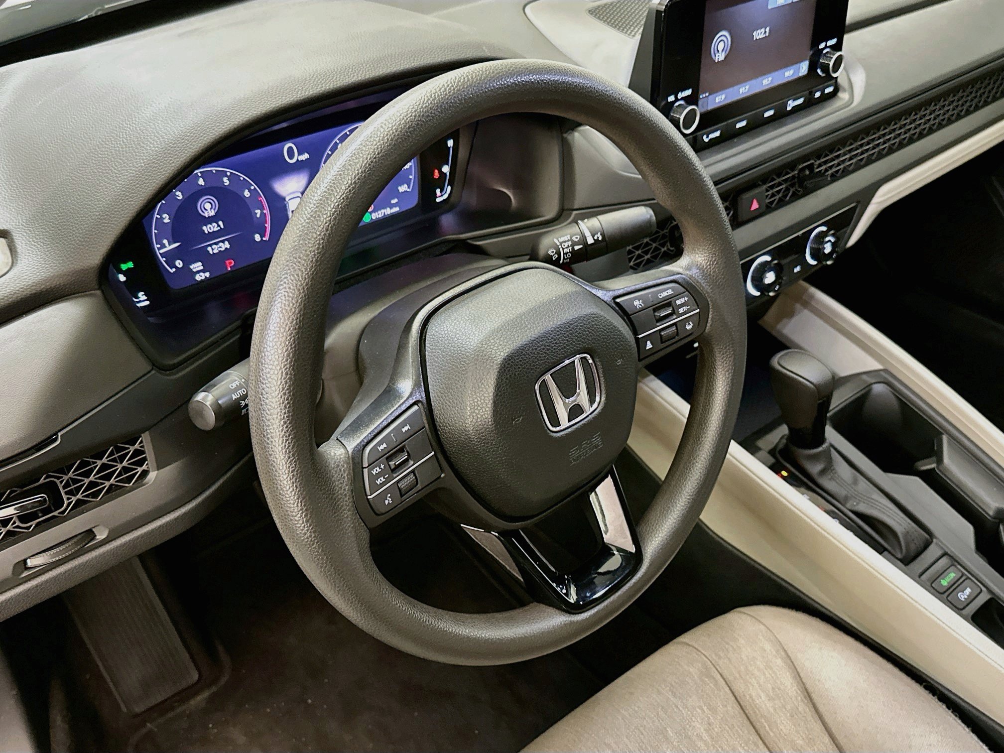 Used 2025 Honda Accord LX image 17