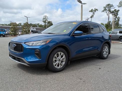 Used 2023 Ford Escape Active w/ Tech Pack #2 FWD image 7