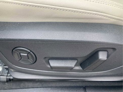 Used 2024 Audi Q3 2.0T Premium Plus image 13