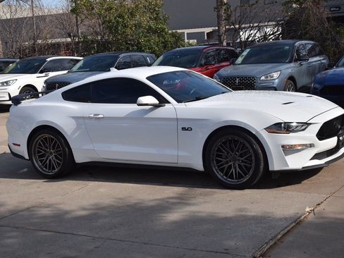 Used 2022 Ford Mustang GT Premium w/ Equipment Group 401A image 5