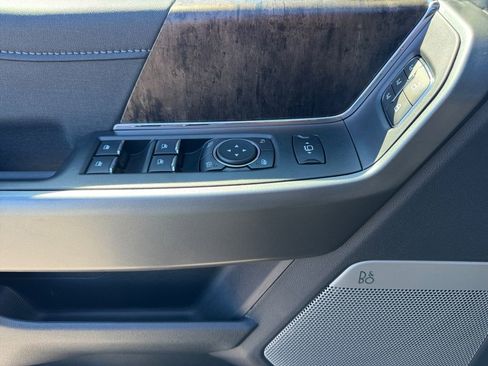 New 2026 Ford F250 Lariat w/ Black Appearance Package image 24