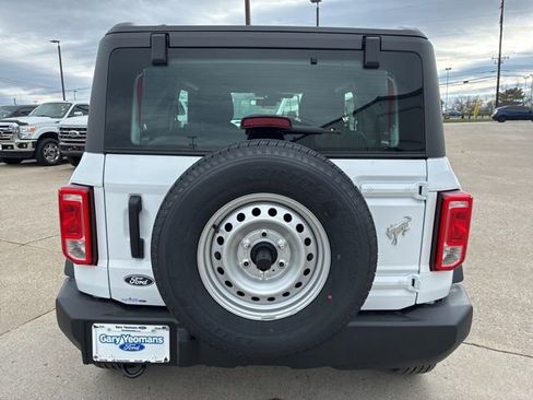 New 2026 Ford Bronco Base image 5