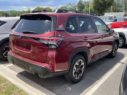 Certified 2025 Subaru Forester Premium AWD/4WD image 4