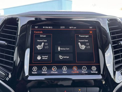 Used 2022 Jeep Cherokee Limited w/ Mopar Interior Package image 34