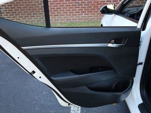 Used 2019 Hyundai Elantra SEL w/ Cargo Package FWD image 19