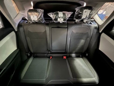 New 2026 Volkswagen Taos SE AWD/4WD image 27