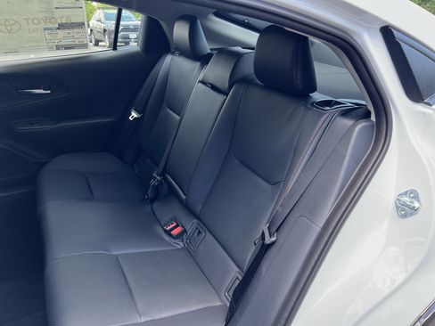 New 2026 Toyota Prius Plug-In Hybrid FWD image 11