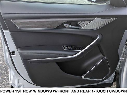 Used 2023 Jaguar F-PACE S image 10