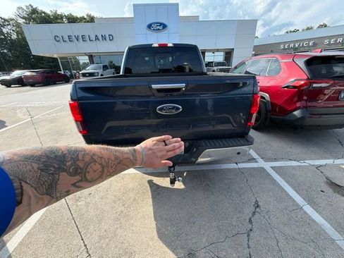 Used 2018 Ford F150 Lariat w/ Equipment Group 502A Luxury AWD/4WD image 4