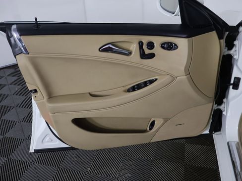 Used 2007 Mercedes-Benz CLS 550 image 20