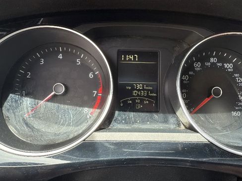 Used 2015 Volkswagen Jetta SEL FWD image 32