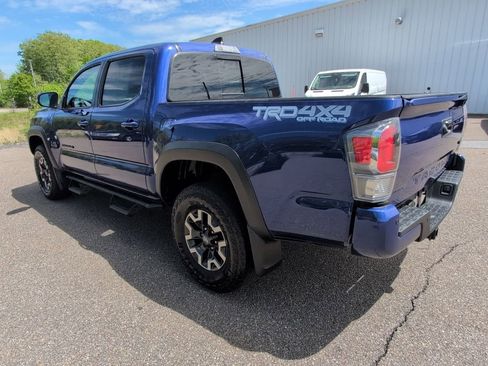 Used 2023 Toyota Tacoma TRD Off-Road w/ Technology Package AWD/4WD image 4