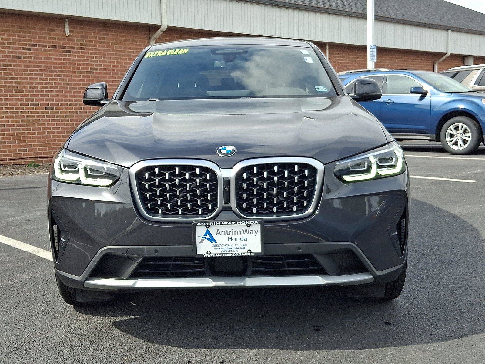 Used 2024 BMW X4 xDrive30i w/ Premium Package AWD/4WD image 2