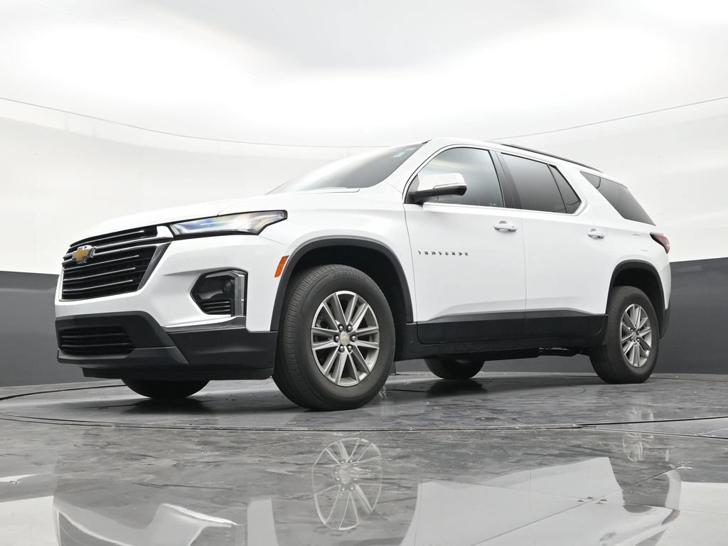 Used 2023 Chevrolet Traverse LT FWD image 17