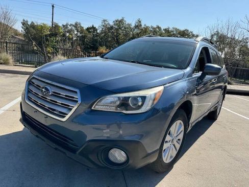Used 2017 Subaru Outback 2.5i Premium image 3
