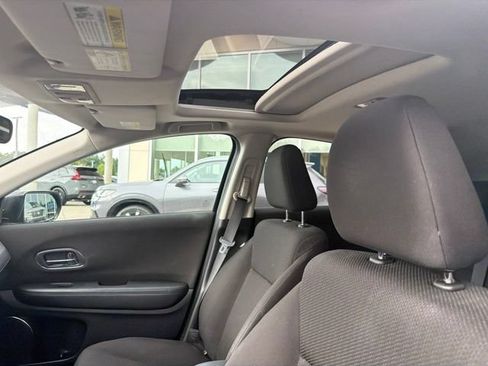 Certified 2017 Honda HR-V EX image 12