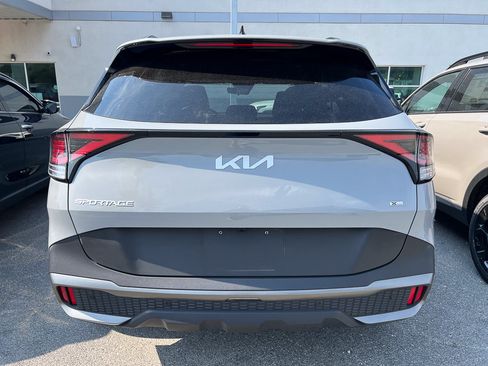 Used 2024 Kia Sportage X-Line w/ X-Line Premium Package AWD/4WD image 3