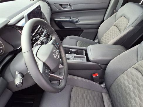 New 2026 Nissan Pathfinder SV image 14