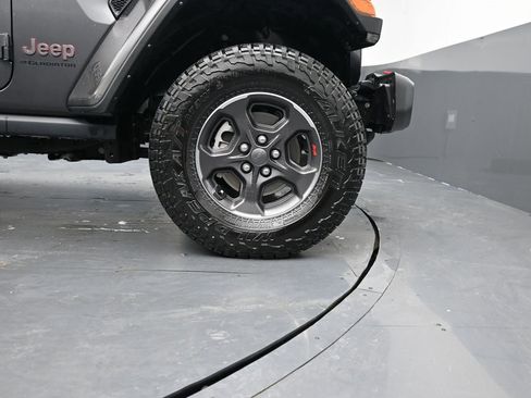 Used 2023 Jeep Gladiator Rubicon w/ Cold Weather Group image 11