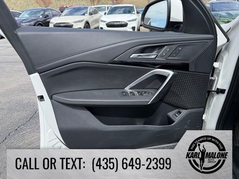 Used 2025 BMW X2 xDrive28i AWD/4WD image 12