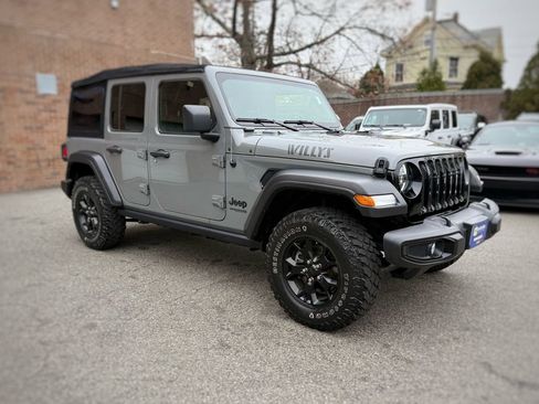 Used 2022 Jeep Wrangler Unlimited Sport image 3
