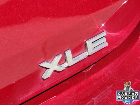 Used 2021 Toyota Highlander XLE FWD image 13