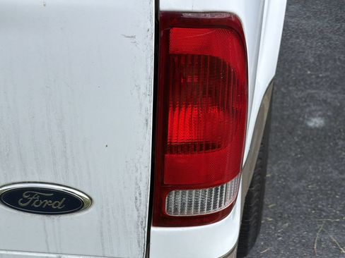 Used 2000 Ford F250 XL RWD image 9