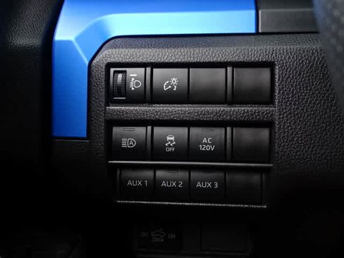 Used 2025 Toyota Tacoma TRD Off-Road w/ TRD Off Road Upgrade Package AWD/4WD image 39