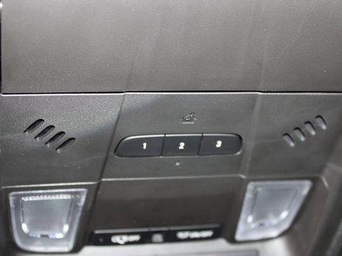 New 2025 Cadillac XT5 Luxury image 23