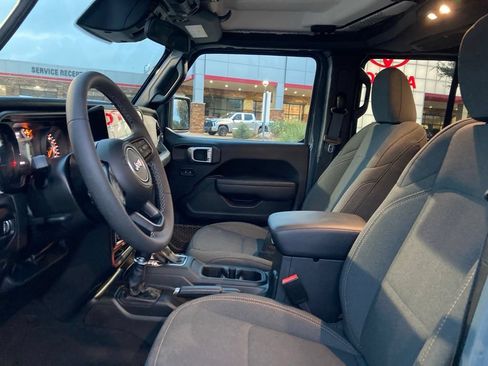 Used 2026 Jeep Wrangler Unlimited Sport AWD/4WD image 10