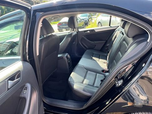 Used 2014 Volkswagen Jetta SE FWD image 25