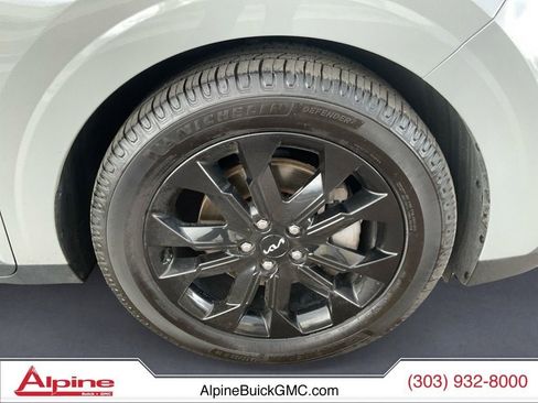 Used 2024 Kia Carnival SX Prestige FWD image 14