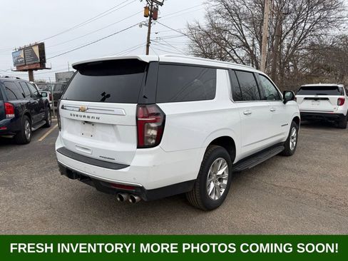 Used 2023 Chevrolet Suburban Premier image 7
