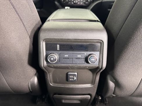 Used 2018 GMC Acadia SLE image 22