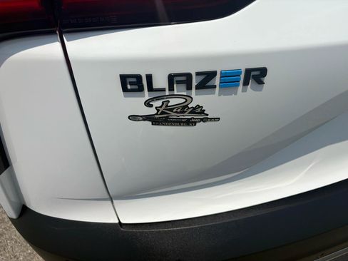 Used 2024 Chevrolet Blazer EV LT AWD/4WD image 10