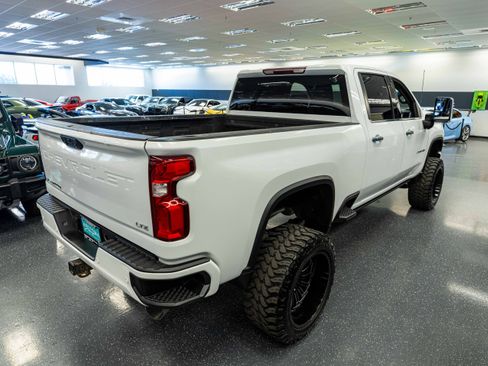 Used 2021 Chevrolet Silverado 2500 LTZ w/ LTZ Plus Package AWD/4WD image 6