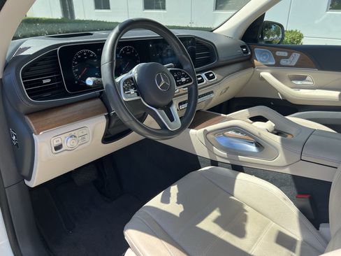 Certified 2020 Mercedes-Benz GLE 450 4MATIC image 17