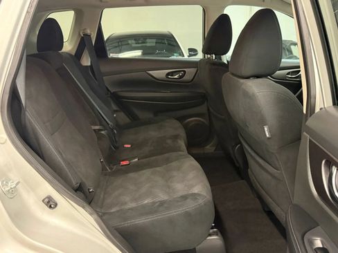 Used 2016 Nissan Rogue SV w/ SV Premium Package AWD/4WD image 23