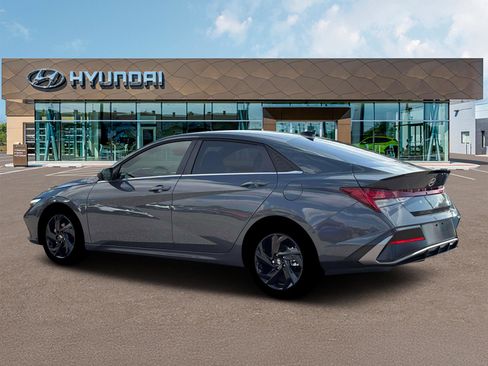 New 2026 Hyundai Elantra SEL Sport Premium FWD image 4