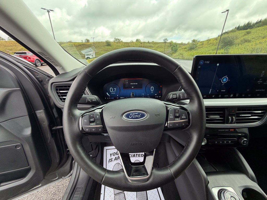 Certified 2025 Ford Escape Platinum AWD/4WD image 37