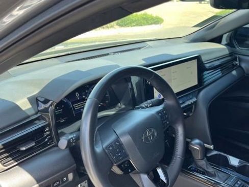 Used 2025 Toyota Camry XSE image 13