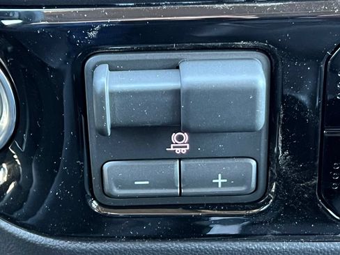 New 2026 GMC Sierra 2500 SLE w/ SLE Value Package; AWD/4WD image 34