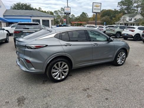 Certified 2025 Buick Envista Avenir image 12