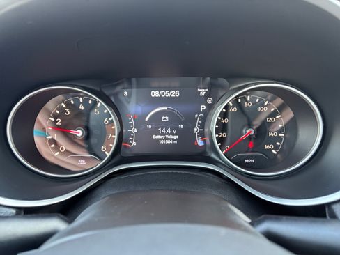 Used 2018 Jeep Compass Limited AWD/4WD image 10